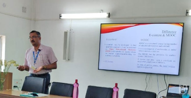 3-day workshop on 'F2F, Online and Blended Learning' at Jalpaiguri RC (supported by CEMCA & AAOU) on 08-10.04.2022.