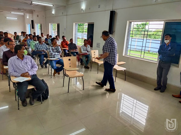 3-day workshop on 'F2F, Online and Blended Learning' at Jalpaiguri RC (supported by CEMCA & AAOU) on 08-10.04.2022.