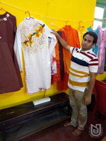 Apparels, Art/Craft exhibition by SVS students at Nari Sikhsa Samiti (V24), Kolkata on 06-08.04.2022.